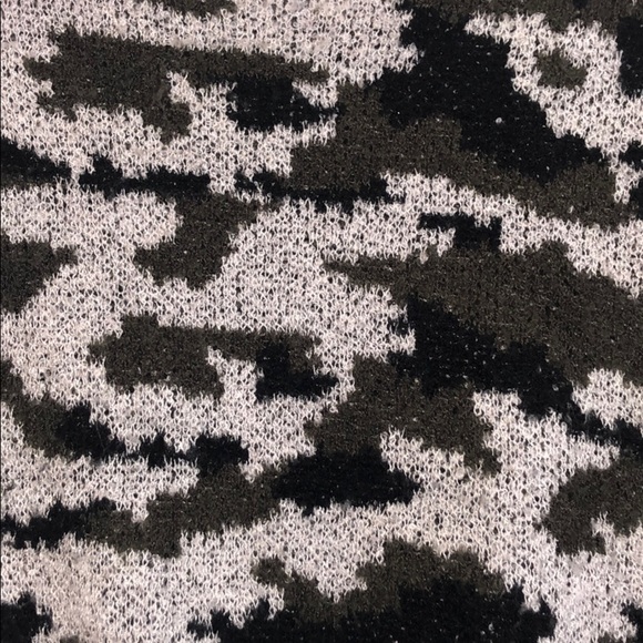 Curio Camo Sweater - Picture 4 of 6